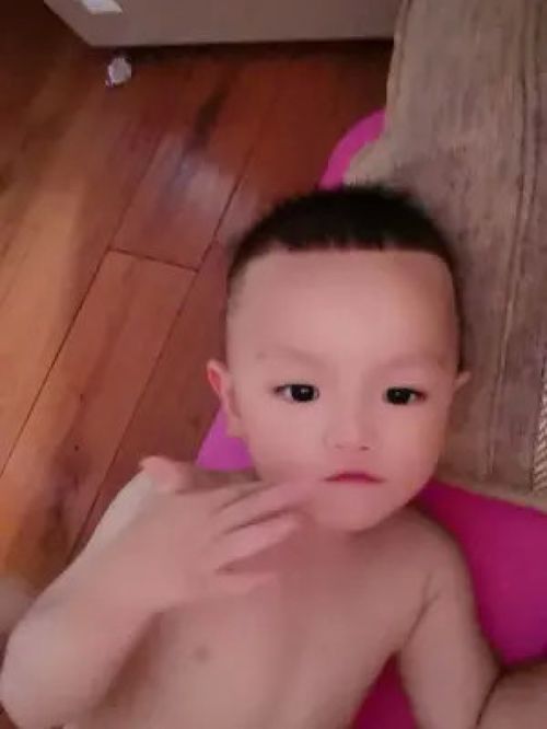  晒娃婴儿萌娃表情宝宝秀宝宝搞怪幼儿