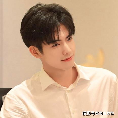  2020上半年很火爆的男生发型,这4款你剪了吗