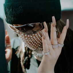  gd同款镶钻教程这个冬天身上没有blingbling的闪钻,哪会有女孩留意你