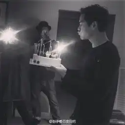  彭于晏分享庆生照舒淇帅锅,步步高升,旺旺旺