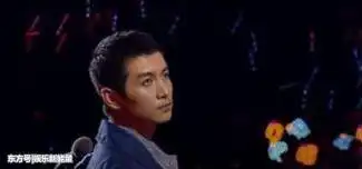  陈晓出席颁奖会胡子拉碴不修边幅,疑受陈妍希出轨影响