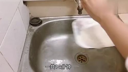  打工妹老板骂我不难过,被扣了100块钱全勤奖却难过得像个孩子