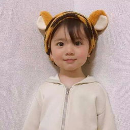  请问这小孩的名字叫什么