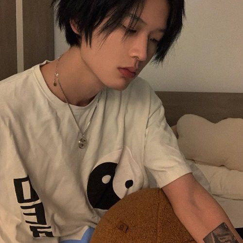  小众高级真人男生头像