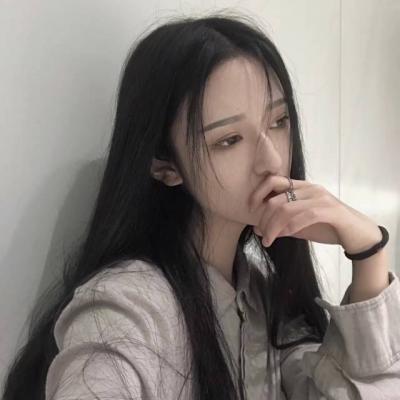  现在的我既想坠落又想成长.很贪qq女生头像我要个性网