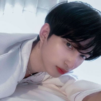  沫兮高清唯美气质精致男生头像