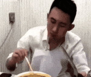  妹子,你家电梯带智能计算器的吗