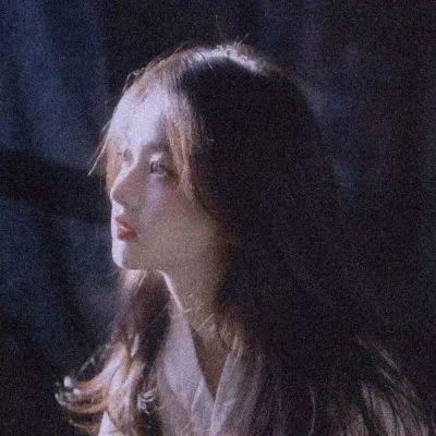  霸气头像御姐风女生头像