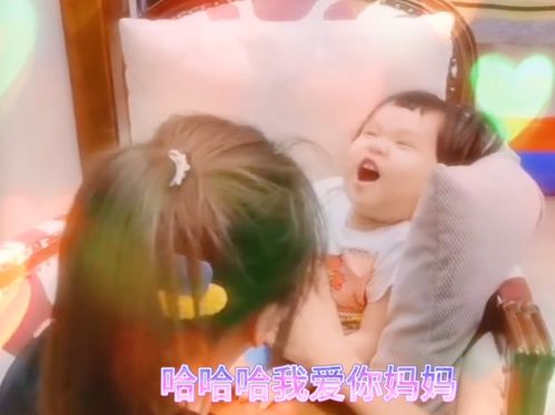  严屹宽一家三口出游,杜若溪童心大发和女儿吹泡泡,肉肉表情萌翻