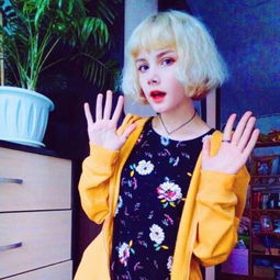  欧美女生超拽霸气微博头像好看有个性泪水泛红了眼眶