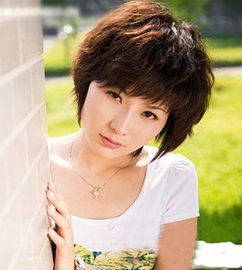  女短发纹理烫怎么打理美女超短发纹理烫发型师姐