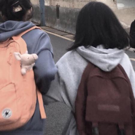  闺蜜头像两张分开的,看起来太完美了