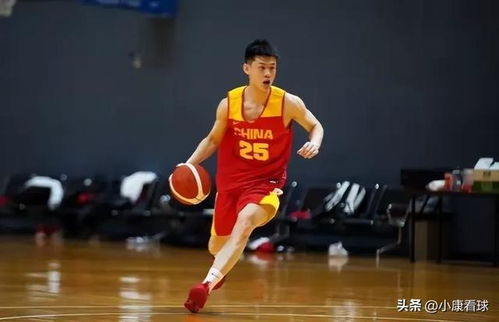 中国男篮35分大胜徐杰赵睿联手首发李弘权暴扣周琦简直无敌