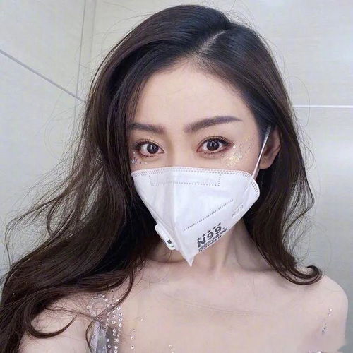  我废了七个口罩,来给你们测哪款定妆最不蹭粉