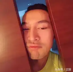  35岁胡歌素颜发自拍照,发际线不太妙,36岁的彭于晏也要注意护发