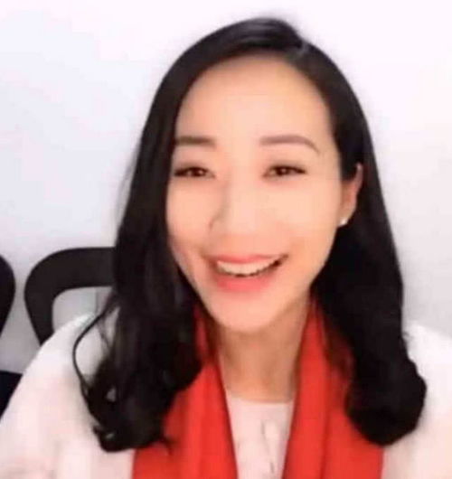  韩雪直播,妈妈意外出镜美翻众人,网友比女儿还漂亮
