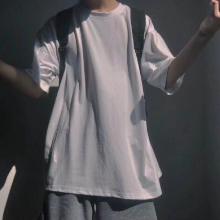 不露头只露脖子男头像