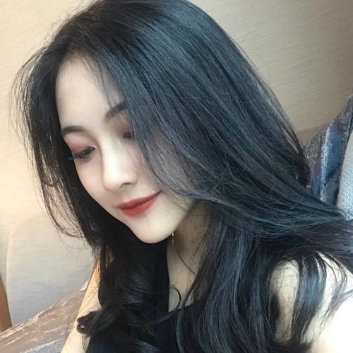 2025最火微信头像美女情