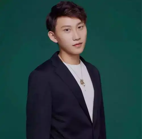  朴树来啦风靡全国的草莓音乐节将登陆海口,注定嗨爆全城一起蹦迪吗