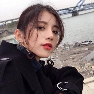  现在的我既想坠落又想成长.很贪qq女生头像我要个性网