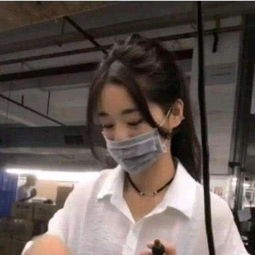  抖音爆红打工妹摘下口摘,网友去戴个牙套试试