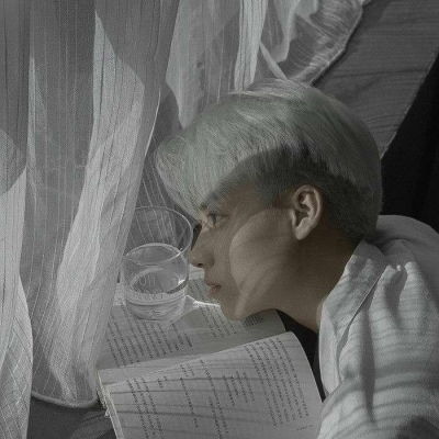  2023白发颜值爆表帅气男生头像