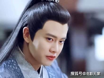  任嘉伦全面接盘肖战代言,儿子都两岁的他要成为新顶流