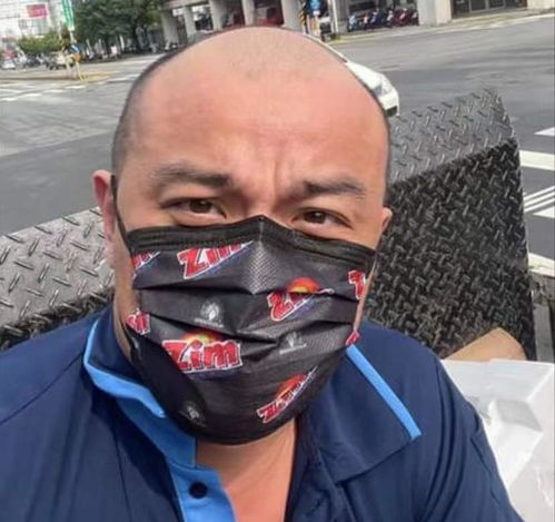  40岁男星为生计转做维修工日常搬重物修空调,称认真生活就好