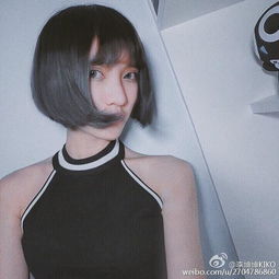  留英女生晒性感拳击照