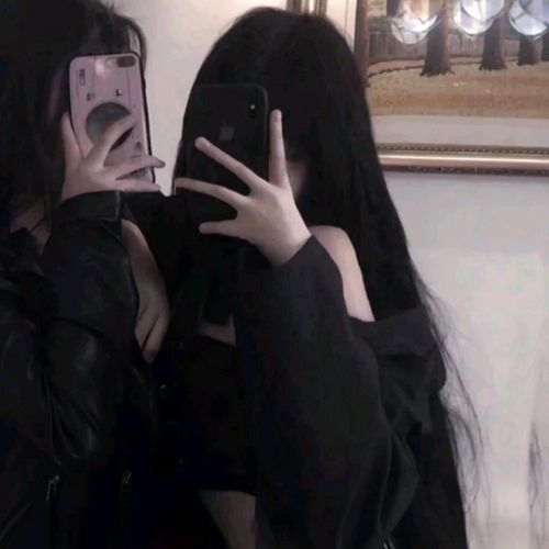  头像闺蜜头像一人一张真人,小时候画在手上的表没有动