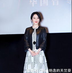  被俞飞鸿的好气质折服了,穿波点连衣裙美得清新脱俗,哪像48岁