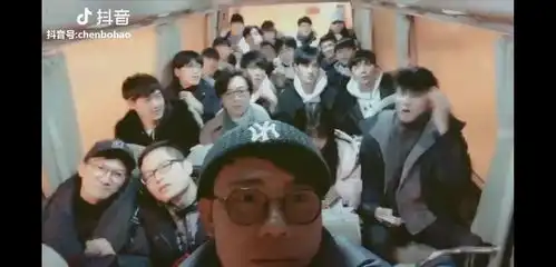  大家看了梅溪湖集体唱嘴巴嘟嘟那个抖音了吗哈哈...