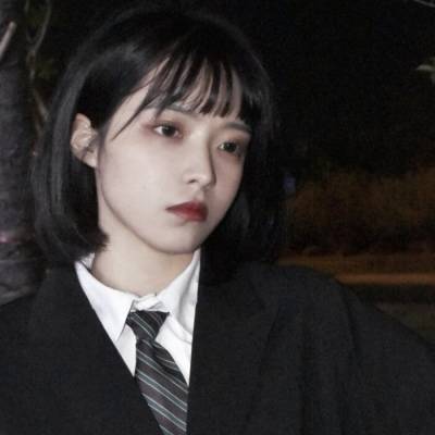  短发女头像闺蜜两张一对分开短发闺蜜头像一人一张很酷