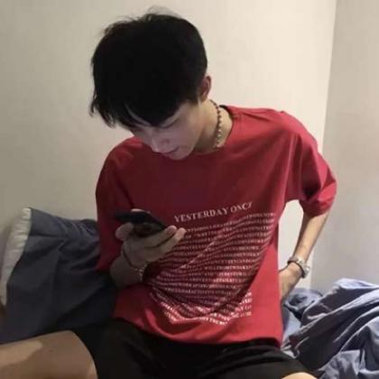 高冷超拽霸气男生头像,不要冷酷要每天开心多一点