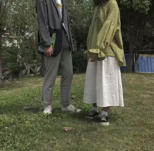  情侣
