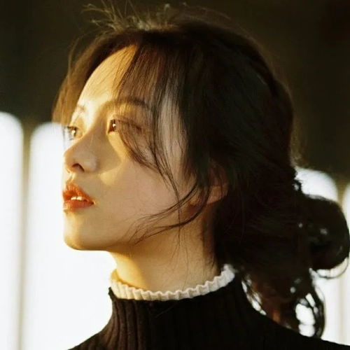 女头风尘仆仆