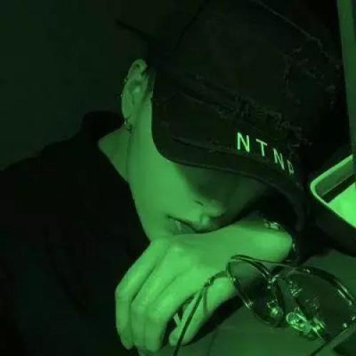  男生绿色头像男生绿色头像全绿霸气