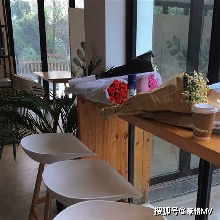  男生的微信状态图片素材高级有质感的微信状态