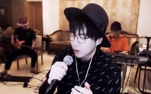  四岁父亲早逝,做过厨师摆过地摊,刘宇宁的成名路太艰辛