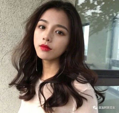  慵懒随性的卷发