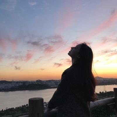 头像影子女生可爱唯美