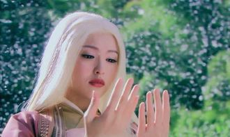  影视剧中白发美女唐嫣令人心疼,杨蓉可爱,只有她堪称经典