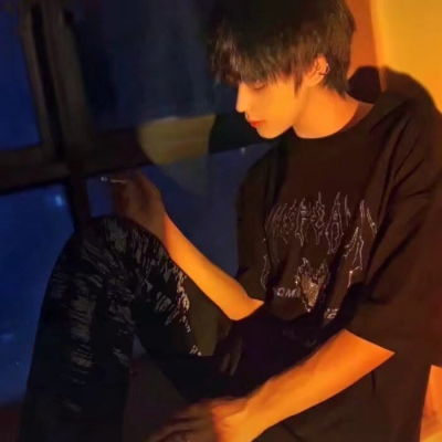  氛围感男生头像侧脸真人优质高级,让你瞬间爱上