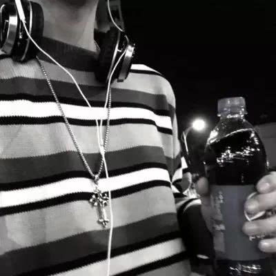  成熟男士专用微信头像黑色系