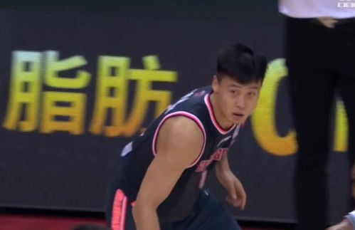 赵睿29分完美蜕变广东20进决赛,外援踢翻椅子,巩晓彬很无语