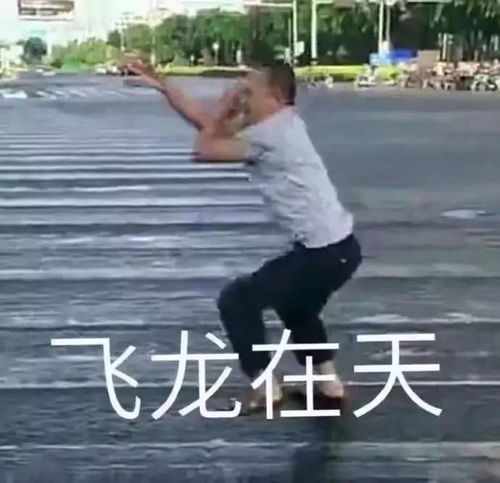 俩大妈为1块钱互飙演技,群众明明知道你们在演戏,却无法戳穿