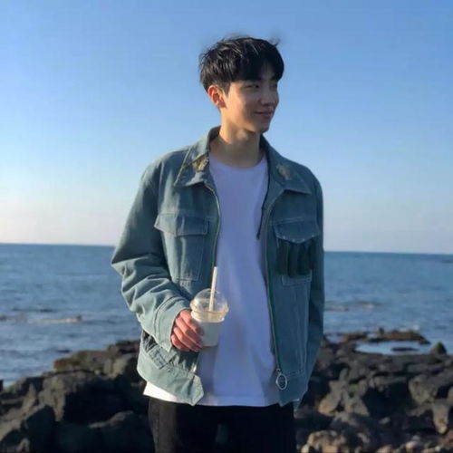  很阳光的男生微信头像推荐