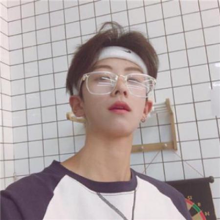  帅气男生头像超好看的男生阳光帅气头像