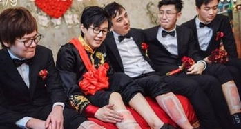  王思聪当伴郎被拔腿毛,伴娘捂嘴表情亮了,结束后两人去吃宵夜