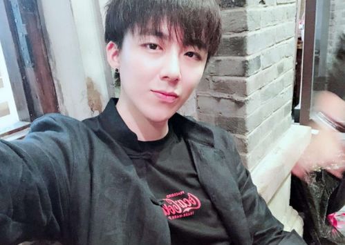  刘宇宁跨年献唱,林志玲伴舞大秀美腿性感撩人,给大婶点个赞